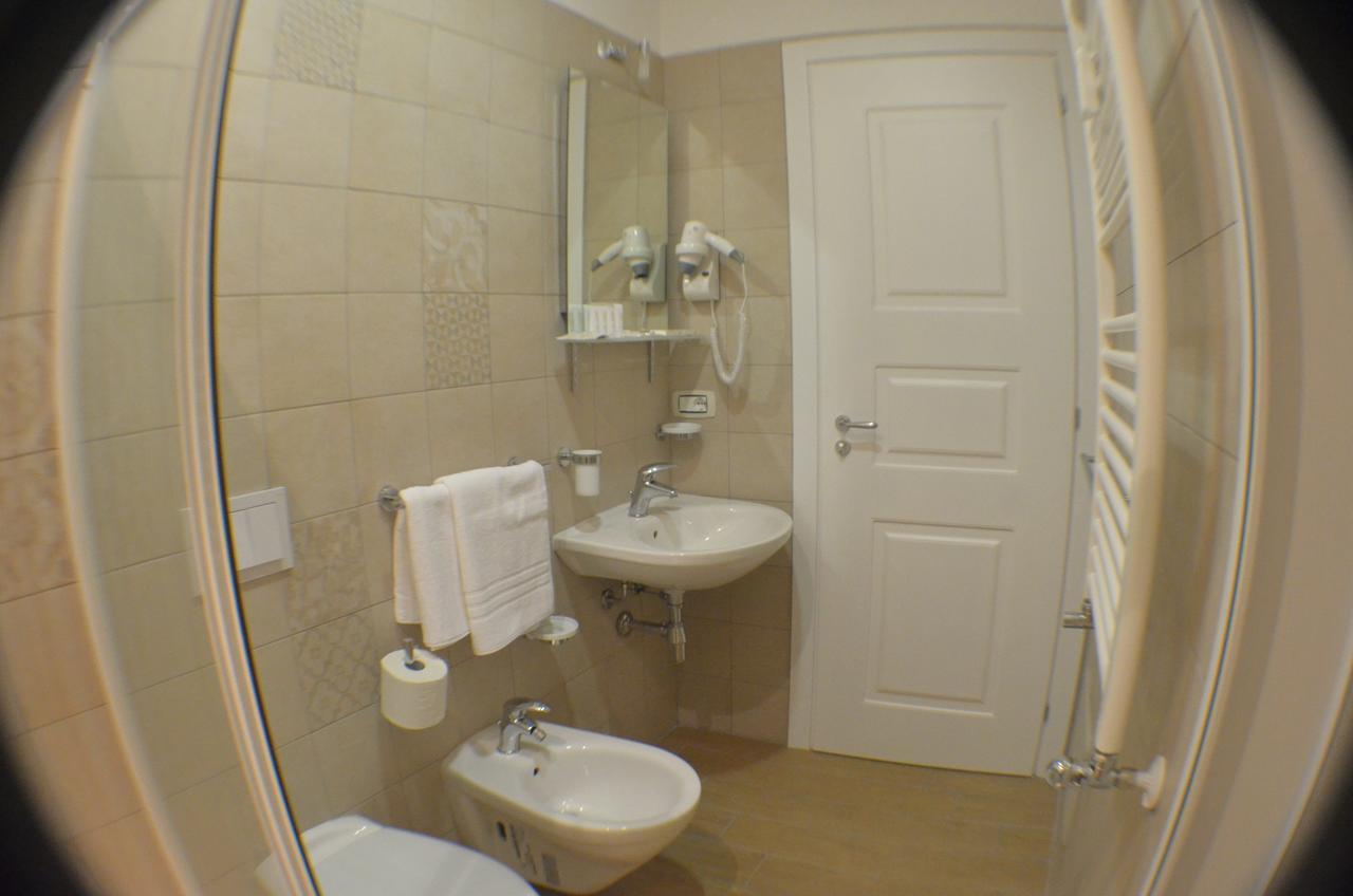 The Wesley Rome Hotell Exteriör bild