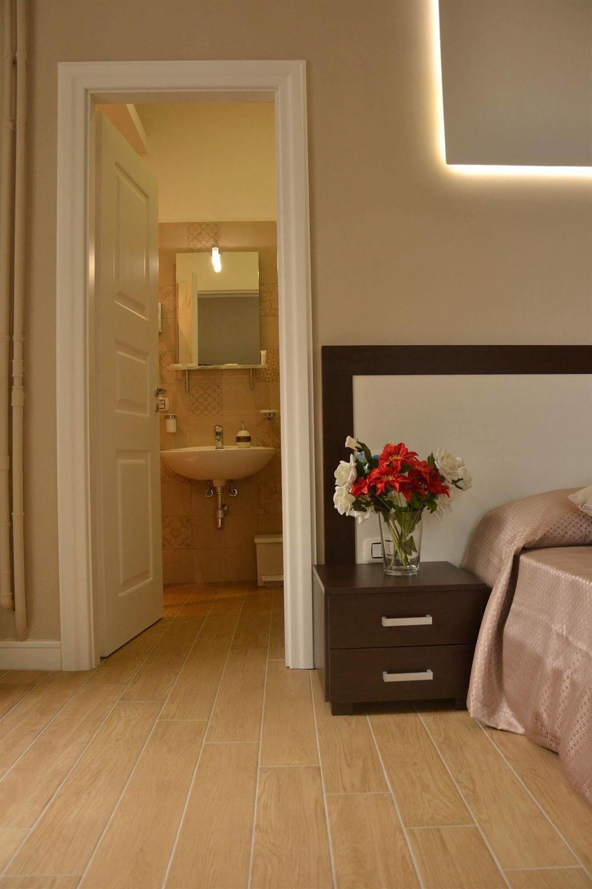 The Wesley Rome Hotell Exteriör bild