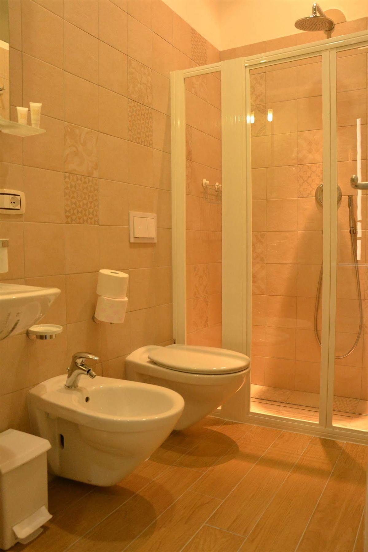 The Wesley Rome Hotell Exteriör bild